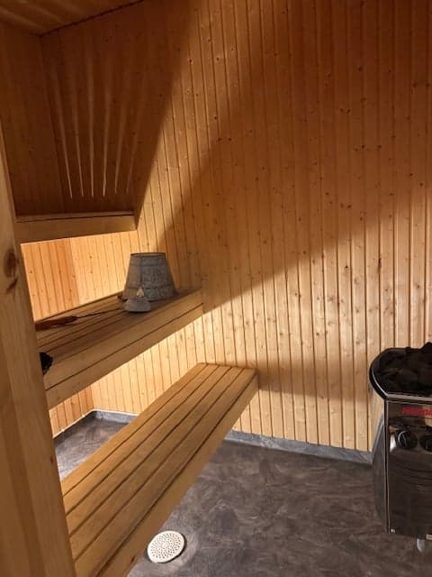 Cottage features background